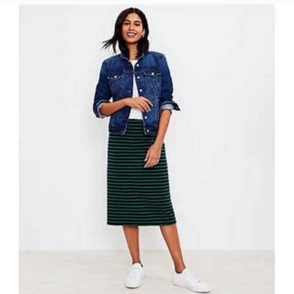 Loft midi skirt ( Donated ) - Picture 3 of 8